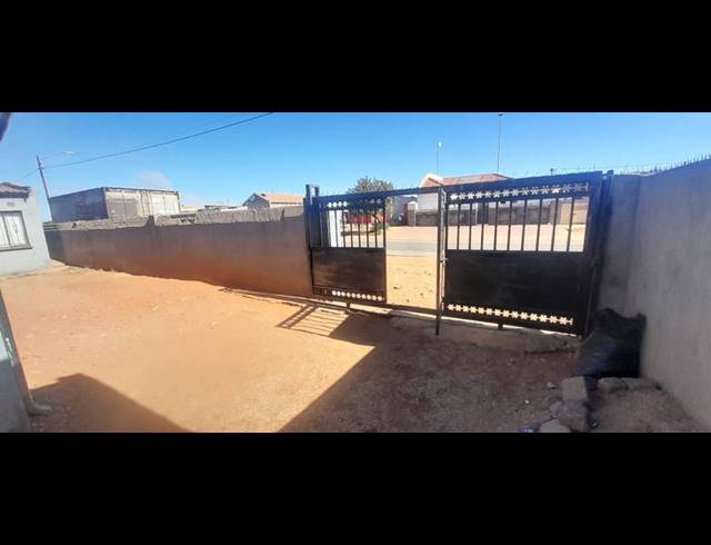 4 BEDROOM PROPERTY TO RENT IN MOLELEKI